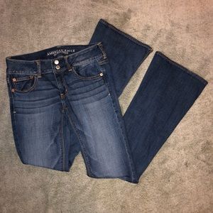 American Eagle “Artist Super Stretch” Jeans